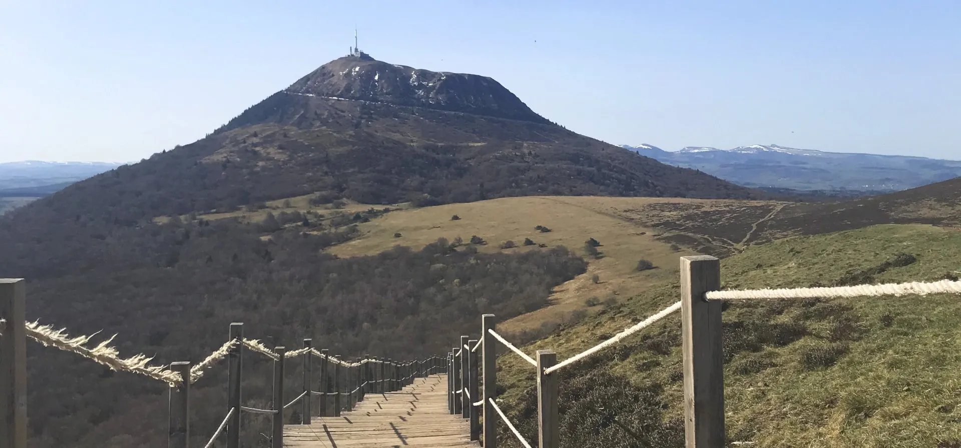 🌋 파리우 화산(퓌 파리우)